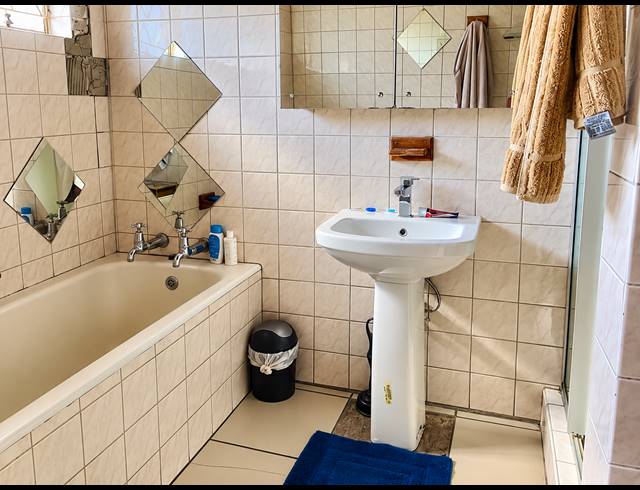 3 BEDROOM FREEHOLD FOR SALE IN VANDERBIJLPARK SW 1